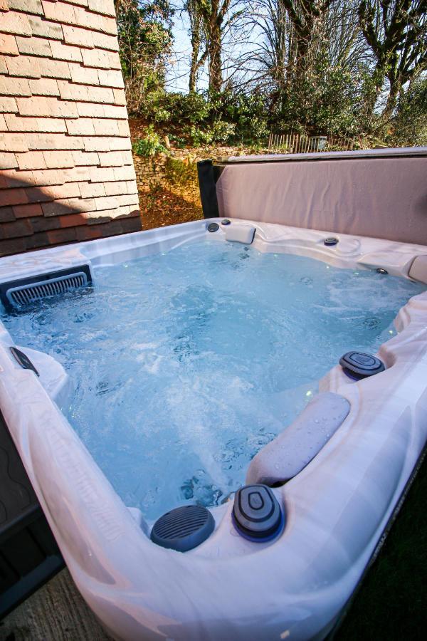 Апартаменты Bella, Jacuzzi Partage & Parking Avec Borne De Recharge Voiture Electrique Сарла-ла-Канеда Экстерьер фото